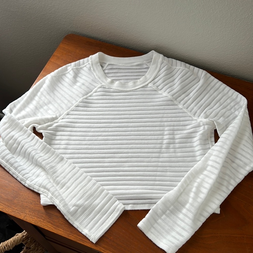 Lululemon semi sheer long sleeve crop top